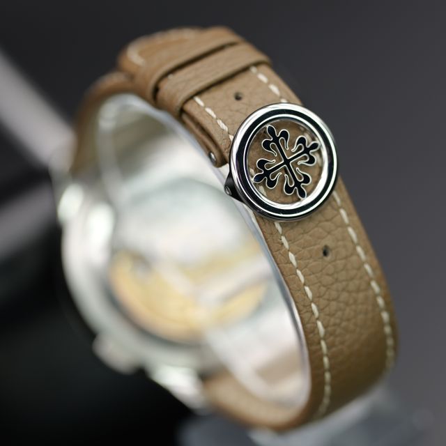 Patek Philippe Complications 5935A-001 Image 3